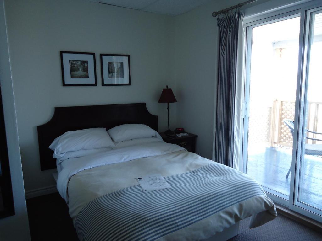 Hotel-Motel Baie-Ste-Catherine Ngoại thất bức ảnh
