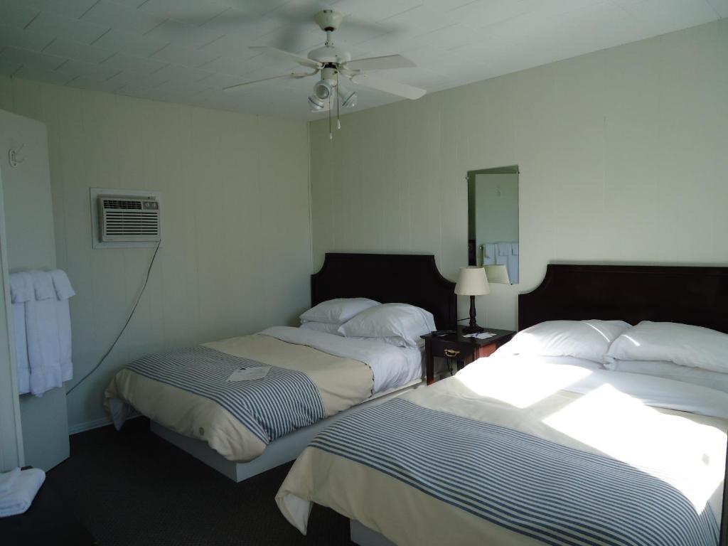 Hotel-Motel Baie-Ste-Catherine Ngoại thất bức ảnh