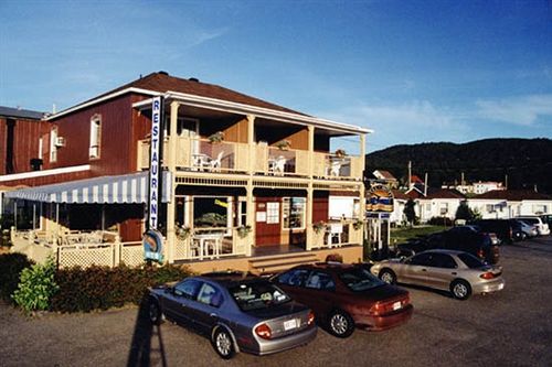 Hotel-Motel Baie-Ste-Catherine Ngoại thất bức ảnh