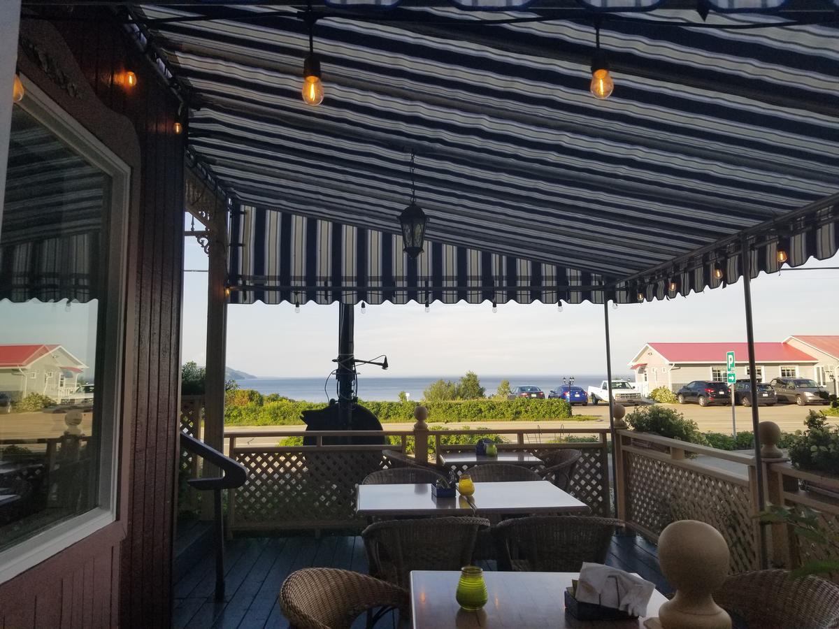 Hotel-Motel Baie-Ste-Catherine Ngoại thất bức ảnh